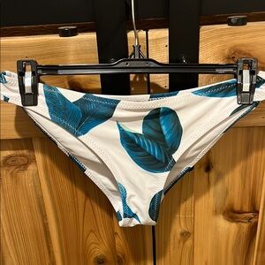 Cupshe Blue Green Leaf Print Bikini Bottom